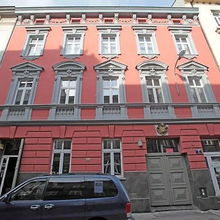 Cinnamon Hostel *