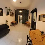 Hostal Cinnamon